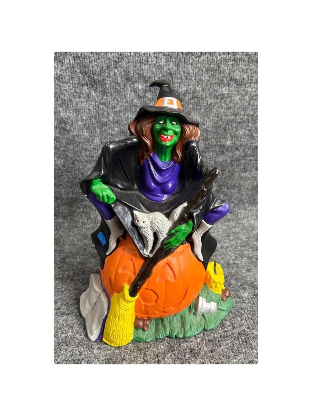 Vintage 1972 Byron Molds Witch On Pumpkin Figurine